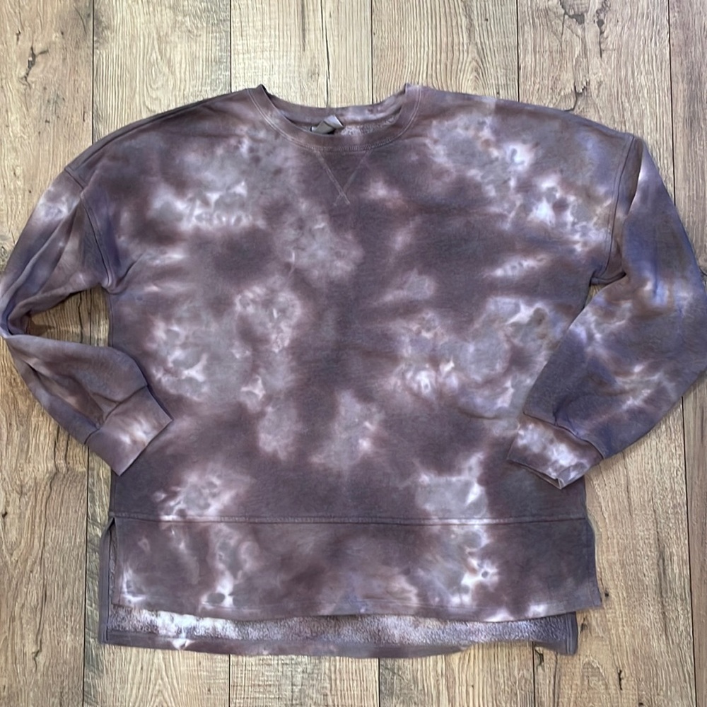 Universal Thread oversized women’s size Large sweatshirt